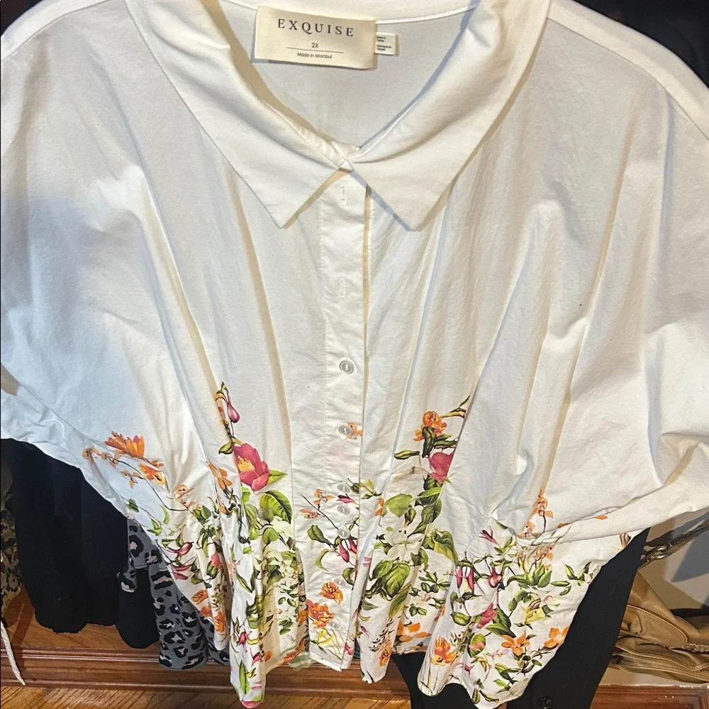 White Floral Women's Top - Picture 4 of 4